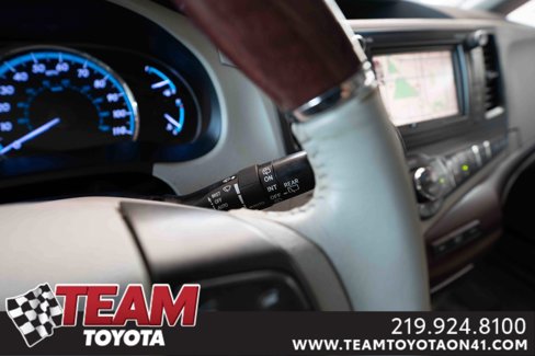 Used 2013 Toyota Sienna Limited image 14