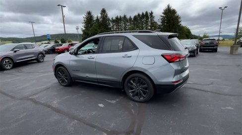 Used 2023 Chevrolet Equinox RS w/ RS Leather Package image 6