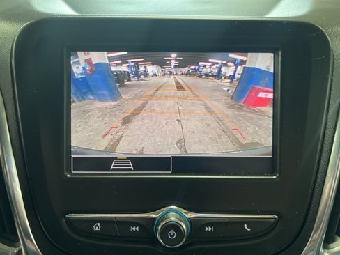 Used 2023 Chevrolet Equinox LT image 16