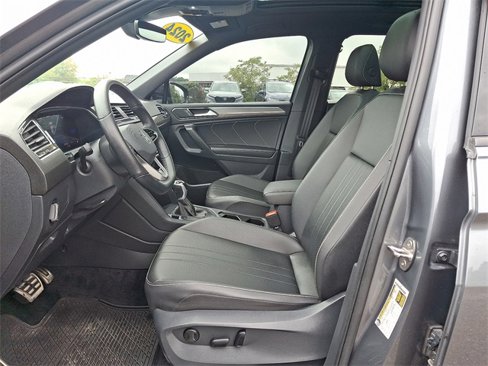 Used 2024 Volkswagen Tiguan SE R-Line image 13