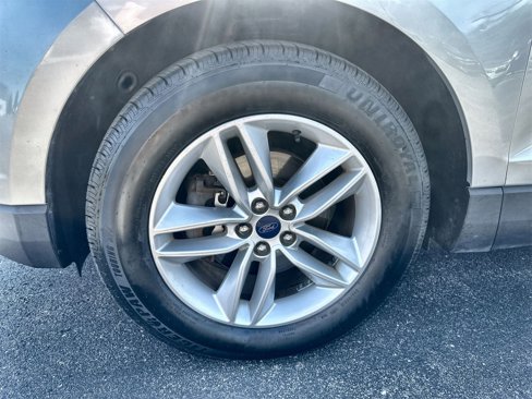 Used 2015 Ford Edge SEL image 25