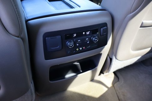 Used 2015 Chevrolet Suburban LT image 44