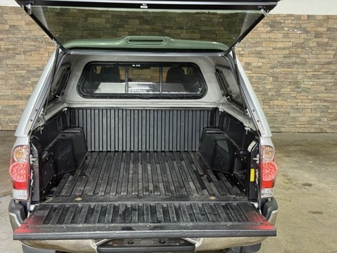 Used 2010 Toyota Tacoma PreRunner image 7