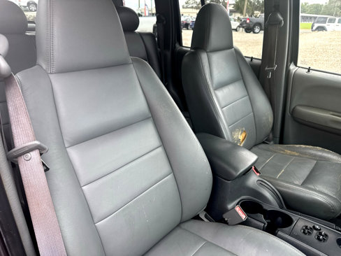 Used 2006 Jeep Liberty Sport image 11