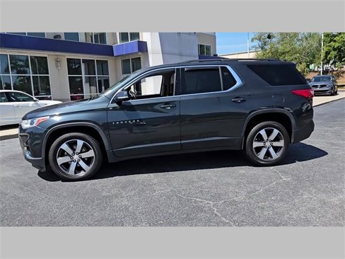 Used 2020 Chevrolet Traverse LT w/ LT Premium Package image 36