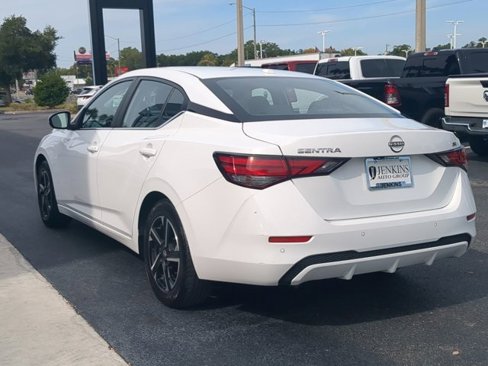 Used 2024 Nissan Sentra SV image 5