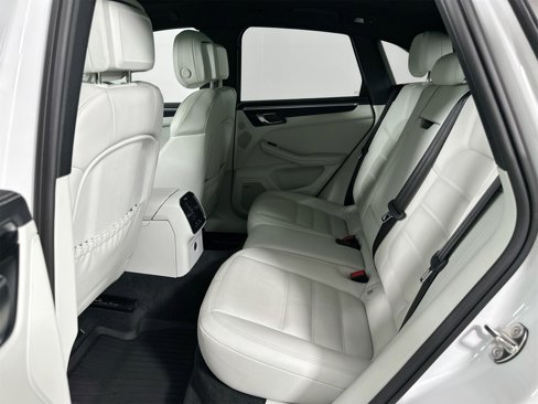 Certified 2022 Porsche Macan GTS image 27