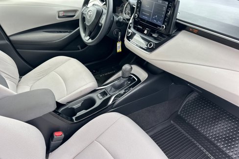 Used 2022 Toyota Corolla LE image 18