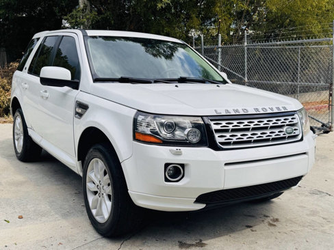 Used 2013 Land Rover LR2 image 3