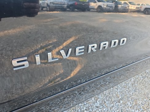 Used 2017 Chevrolet Silverado 1500 LT w/ All Star Edition image 9