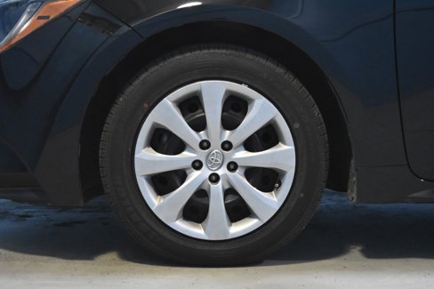 Used 2022 Toyota Corolla LE image 19