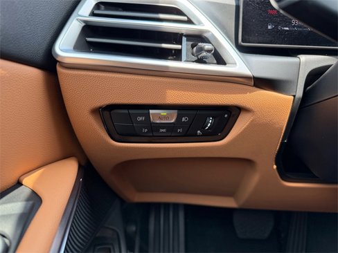 Certified 2025 BMW 330i xDrive Sedan w/ M Sport Package image 38