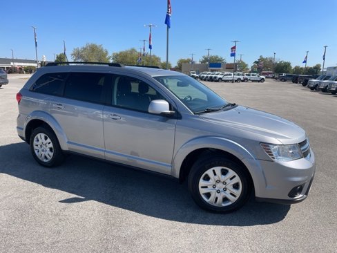 Used 2019 Dodge Journey SE w/ Connectivity Group image 2