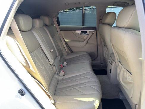 Used 2011 INFINITI FX35 AWD w/ Premium Pkg image 12