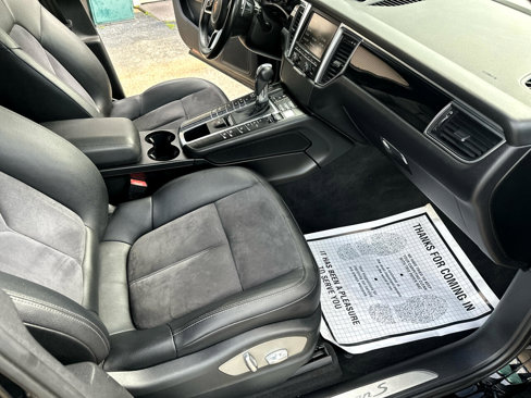 Used 2015 Porsche Macan S w/ Infotainment Package image 18