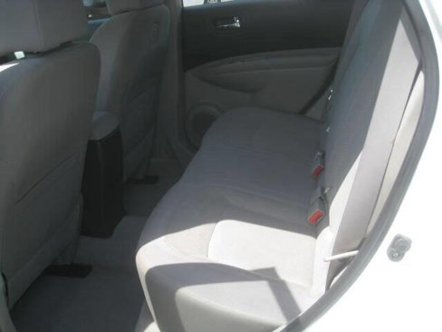 Used 2014 Nissan Rogue S image 11