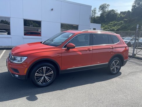 Certified 2019 Volkswagen Tiguan SEL w/ 3rd Row Seat Package image 2