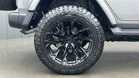 Used 2023 Jeep Wrangler Unlimited Sahara w/ Cold Weather Group image 11