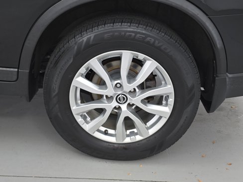 Certified 2019 Nissan Rogue SV image 33