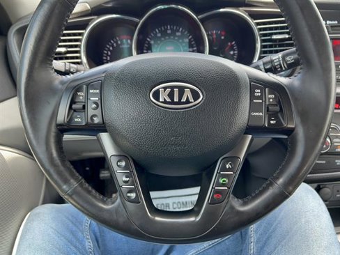 Used 2011 Kia Optima EX image 20