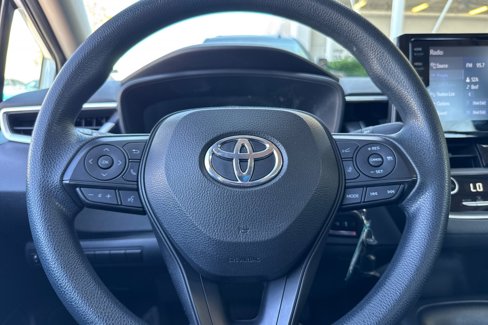 Used 2022 Toyota Corolla LE image 21