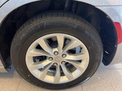 Used 2016 Chrysler 300 Limited image 35