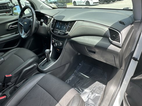 Used 2022 Chevrolet Trax LT w/ Sport Edition image 35