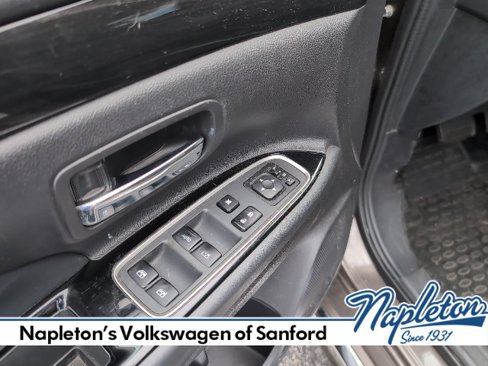 Used 2018 Mitsubishi Outlander SEL image 20