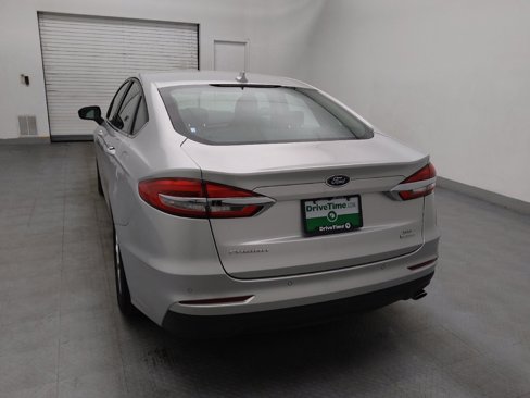 Used 2019 Ford Fusion SE image 6