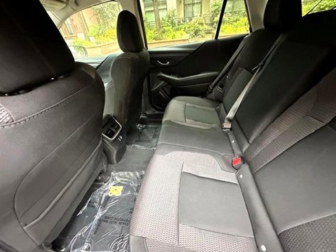 Used 2023 Subaru Outback Premium image 9