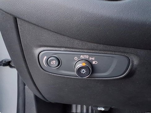Used 2019 Chevrolet Equinox LT image 27