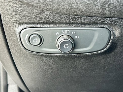 Used 2019 Chevrolet Equinox LT image 10