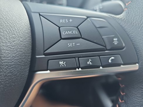 New 2025 Nissan Versa SR w/ Trunk Package image 9