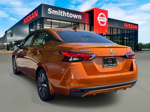 Certified 2022 Nissan Versa SV w/ Trunk Package image 7