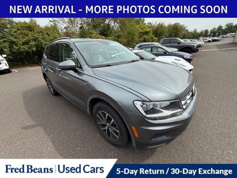 Used 2019 Volkswagen Tiguan SE w/ Panoramic Sunroof Package image 11