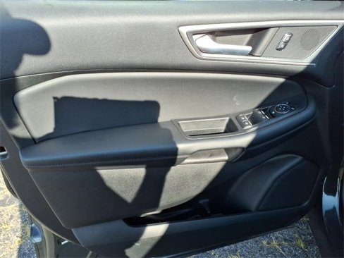 Used 2024 Ford Edge SEL w/ Convenience Package image 11