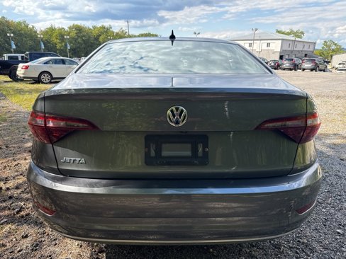 Used 2021 Volkswagen Jetta SE w/ SE Cold Weather Package image 8