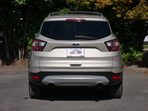 Used 2017 Ford Escape Titanium image 19