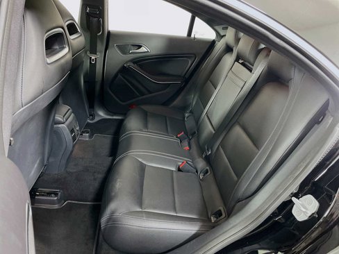 Used 2018 Mercedes-Benz CLA 250 4MATIC image 22
