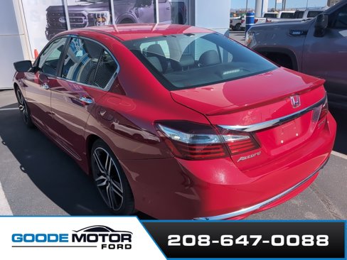 Used 2017 Honda Accord Sport image 4