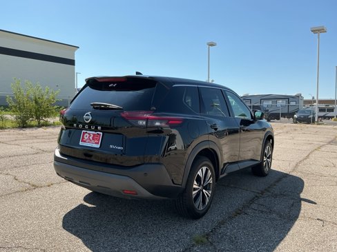 Used 2021 Nissan Rogue SV image 5