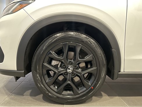 Used 2025 Honda HR-V Sport image 8