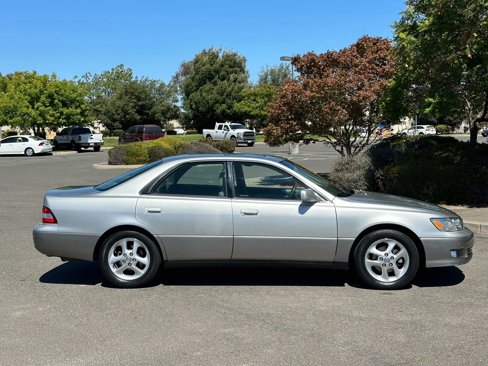 Used 2001 Lexus ES 330 image 6