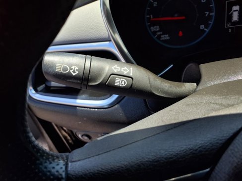 Used 2020 Chevrolet Equinox LS w/ LS Convenience Package image 11