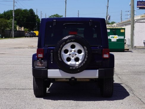 Used 2013 Jeep Wrangler Unlimited Sahara w/ Connectivity Group image 4