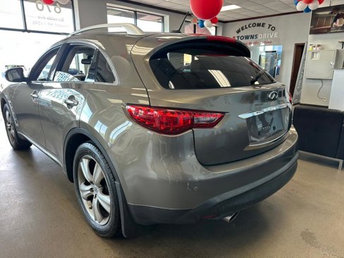 Used 2009 INFINITI FX35 AWD w/ Technology Pkg image 10