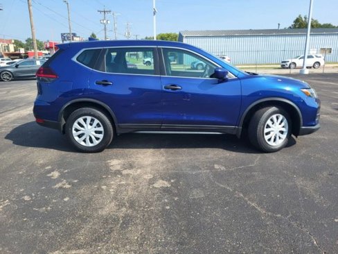 Used 2018 Nissan Rogue S image 17