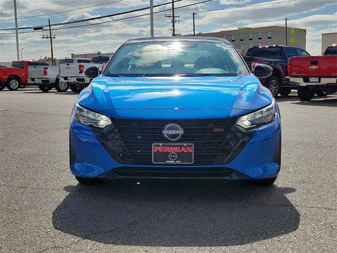 New 2025 Nissan Sentra SR w/ Midnight Edition image 3