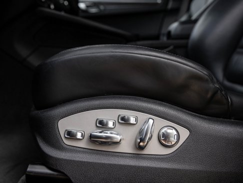 Certified 2022 Porsche Macan image 22