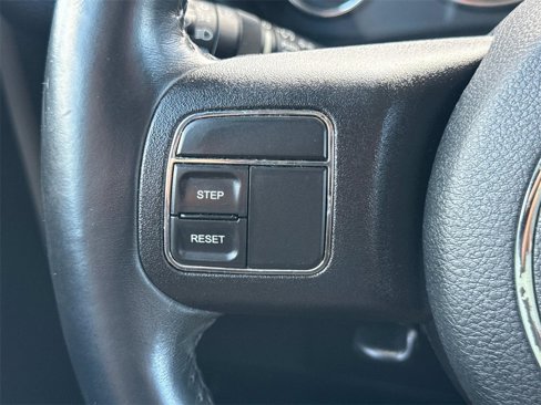 Used 2018 Jeep Wrangler Unlimited Sahara image 28